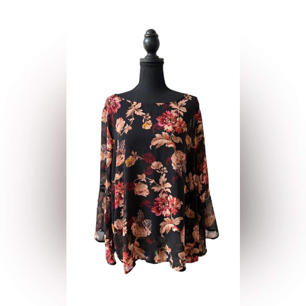 Signature Collection Black and Crimson Red Floral Boho Blouse with Flare Sleeves